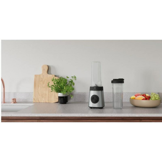 Блендер Electrolux E4SB1-4ST