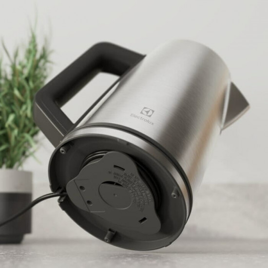 Електрочайник Electrolux E5K1-6ST